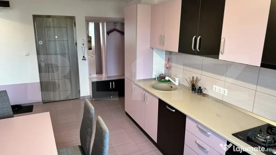 Apartament cu 2 camere decomandat în Central