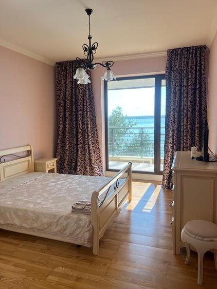 Apartament cu 3 camere decomandat în Nord
