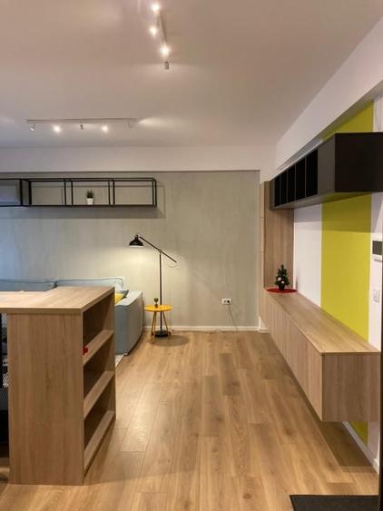 Apartament cu 2 camere decomandat, mobilat în Central