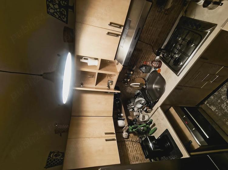 Apartament cu 3 camere semidecomandat în Central