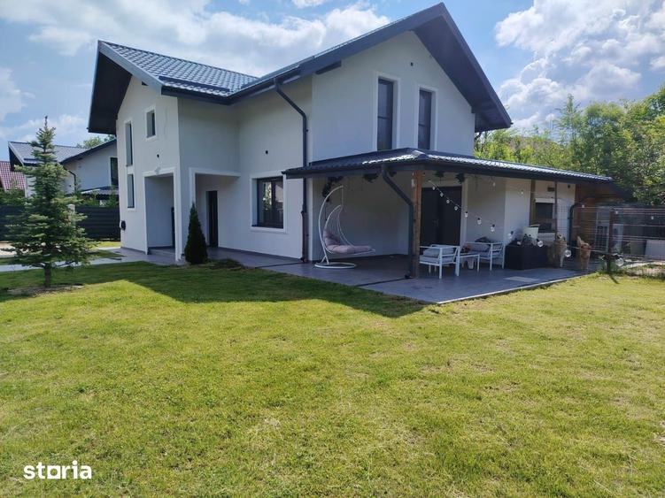 Casă cu 4 camere cu Teren 520 Mp în Ciolpani