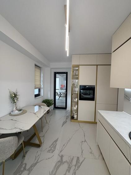 Apartament cu 4 camere decomandat în Popoveni