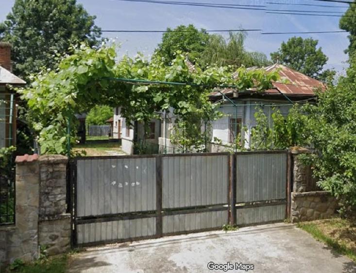 Casă cu 4 camere cu Teren 1000 Mp în Odobești