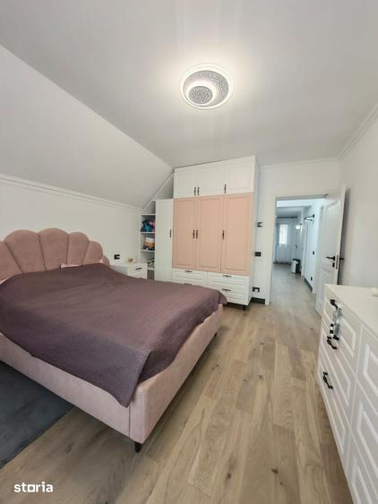 Casă cu 5 camere cu Teren 1300 Mp în Șcheia