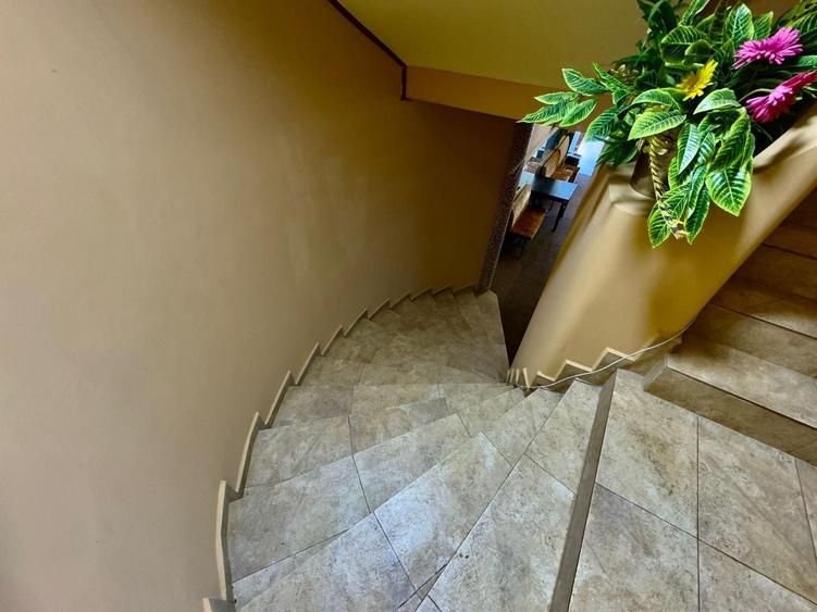 Spațiu comercial, de 500 mp, în P-ța Muncii