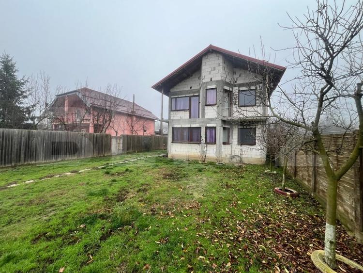 Casa 6 camere + anexa, 811 mp teren, zona Leamna de Sus - 1