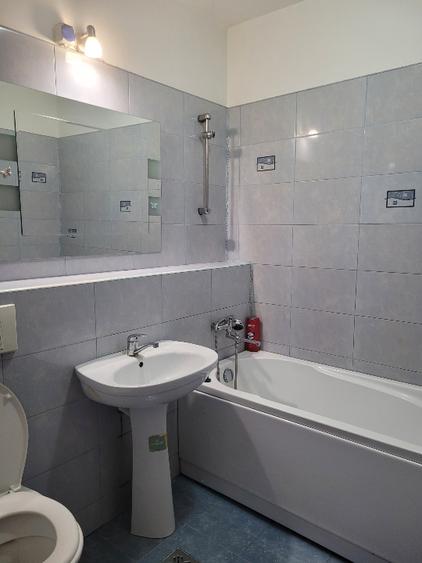 Apartament cu 2 camere decomandat în Aeroport