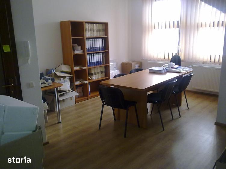 Spațiu comercial, de 29 mp, în Central