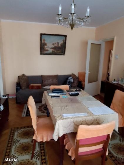 Apartament cu 2 camere semidecomandat în Hipodrom