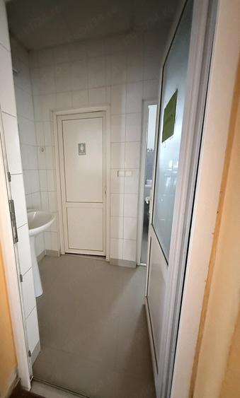 Spațiu comercial, de 2,000 mp, în Central