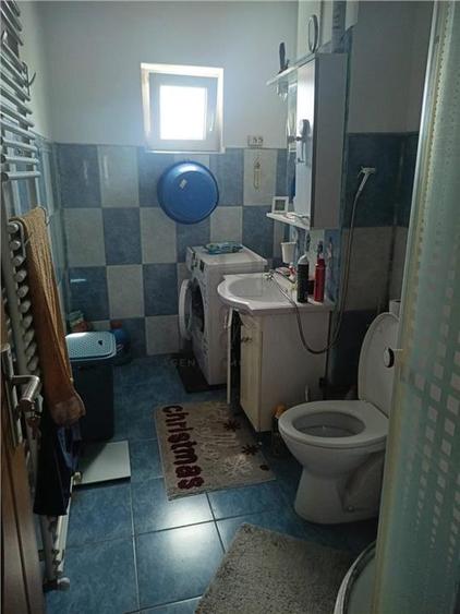 Apartament cu 2 camere decomandat, mobilat în Dâmbovița