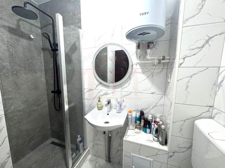 Garsonieră decomandată în Micro 14