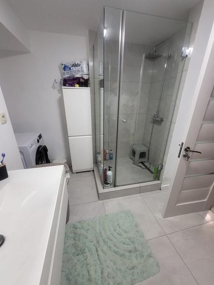 Apartament cu 5 camere în Decebal