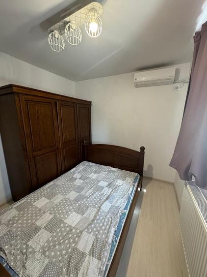 Apartament cu 3 camere semidecomandat, mobilat în Drumul Taberei