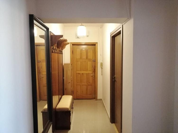 Apartament cu 4 camere decomandat în Dorobanți