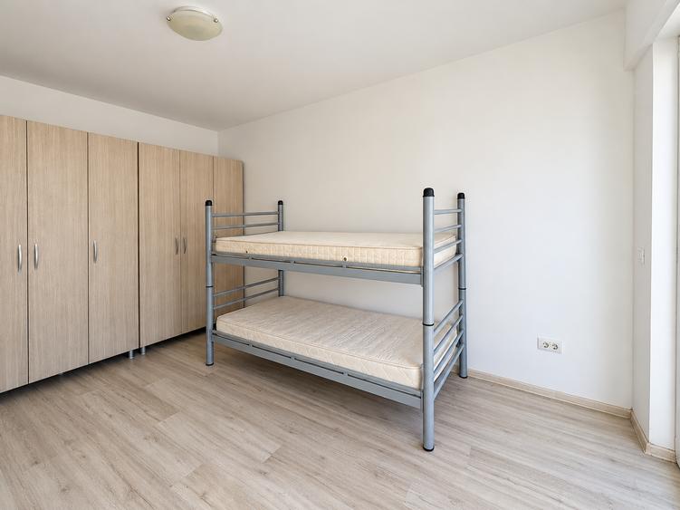 Apartament cu 3 camere nedecomandat în Valea Lupului