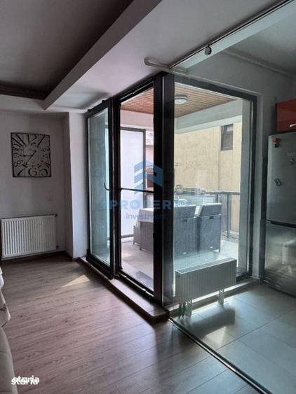 Apartament cu 2 camere, mobilat în Arcul de Triumf