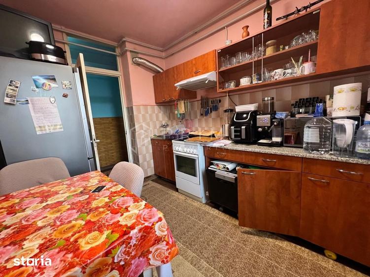 Apartament cu 3 camere decomandat în Sângeorgiu de Mureș