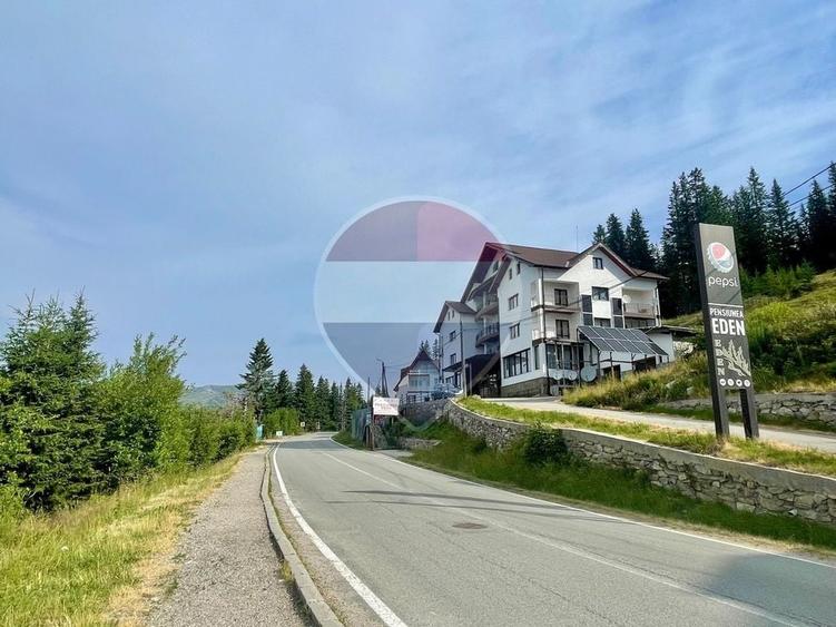 Hotel/Pensiune, de 1,400 mp, în Central