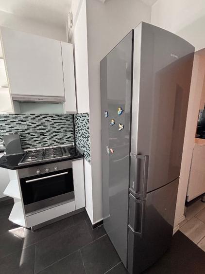 Apartament cu 3 camere semidecomandat, mobilat în Floreasca