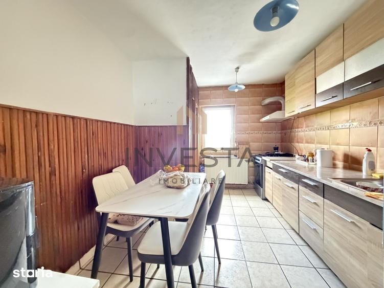 Apartament cu 4 camere decomandat în Zorilor
