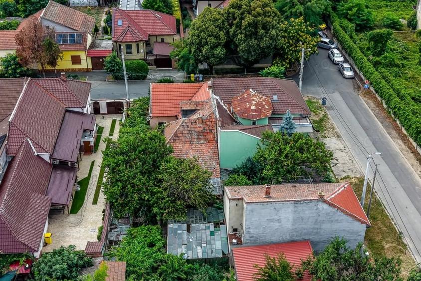 Casă cu Teren 370 Mp în Funcționarilor