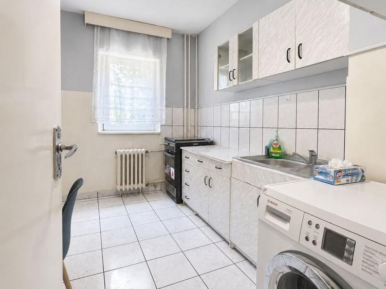 Apartament cu 2 camere semidecomandat, mobilat în Girocului