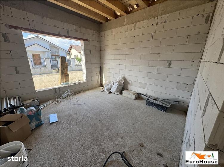 Casă cu 4 camere cu Teren 428 Mp în Central