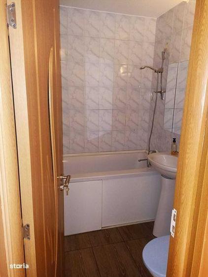 Apartament cu 3 camere decomandat în Berceni