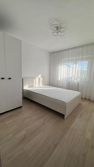 Apartament cu 3 camere decomandat în Ștrand