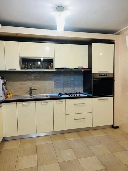 Casă cu Teren 500 Mp în Central