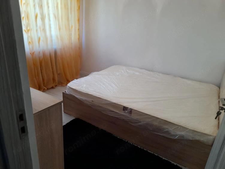 Apartament cu 3 camere decomandat în Tineretului