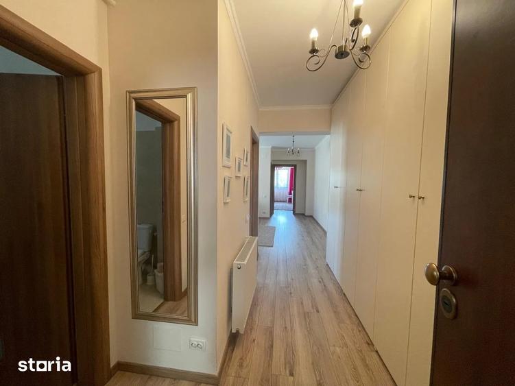 Apartament cu 3 camere decomandat, mobilat în Tei