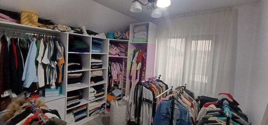 Casă cu 4 camere cu Teren 450 Mp în Săbăreni
