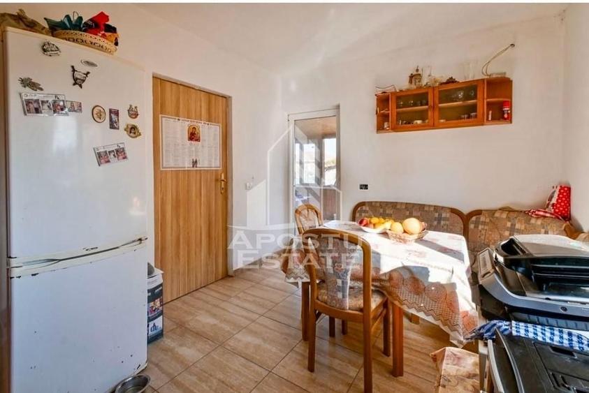 Casă individuală cu 6 camere cu Canalizare în Sânandrei