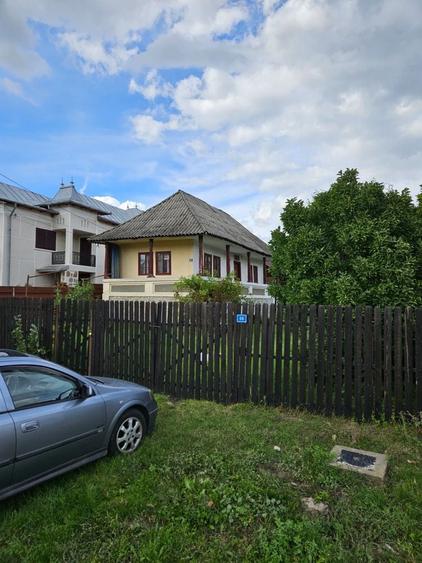 Casă cu 4 camere în Pietroșani