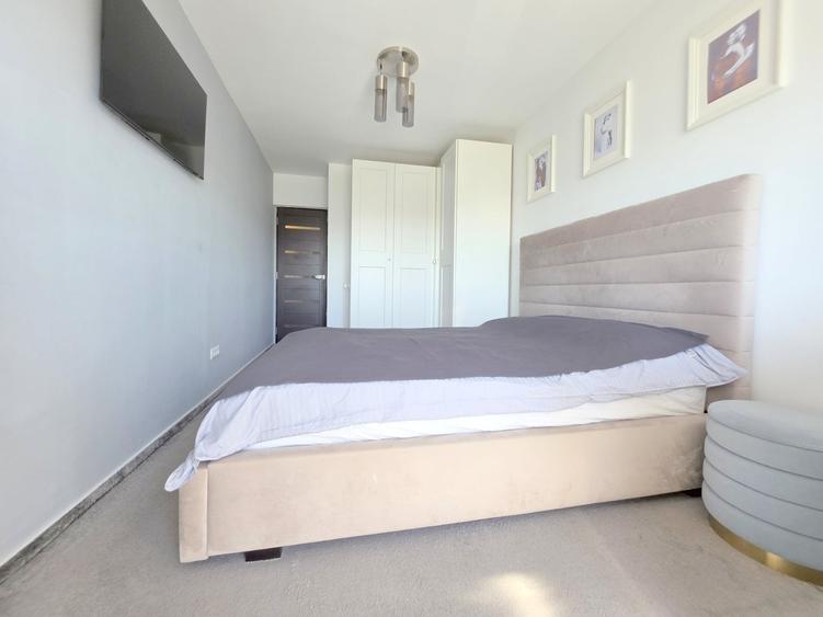 Apartament cu 4 camere în Giurgiului
