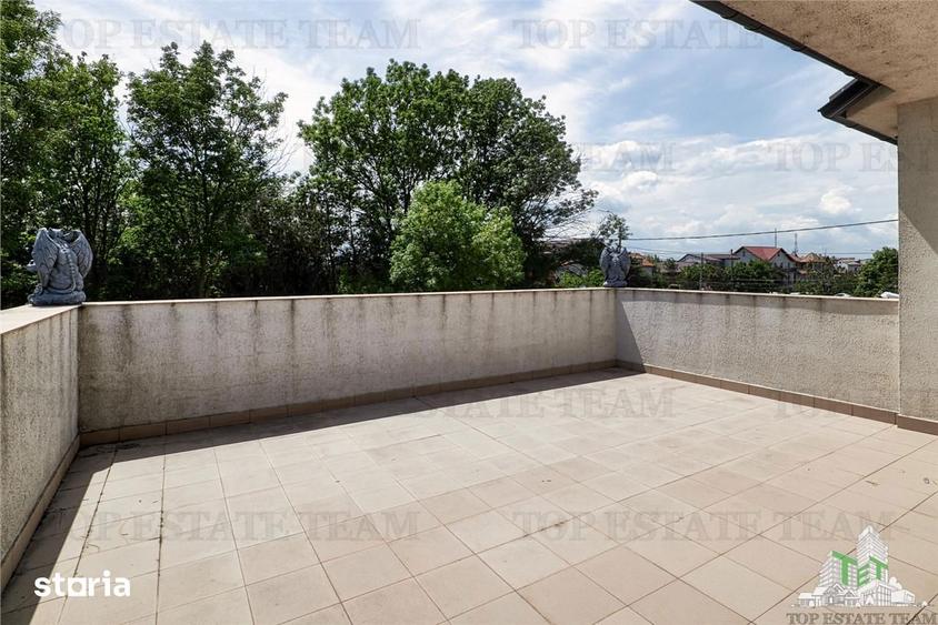 Casă cu 10 camere cu Teren 530 Mp în Agigea