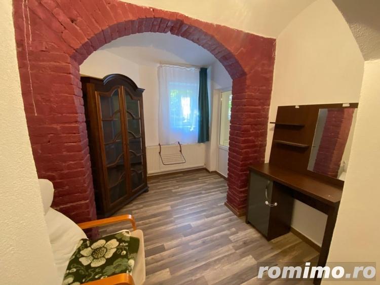 Apartament cu 2 camere semidecomandat în Sub Arini