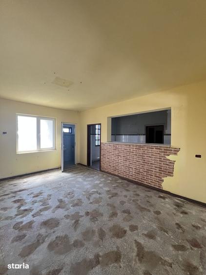 Spațiu comercial, de 700 mp, în Corod