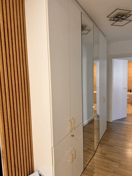 Apartament cu 3 camere decomandat în Crețuleasca