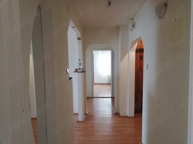 Apartament cu 3 camere decomandat în Reghin