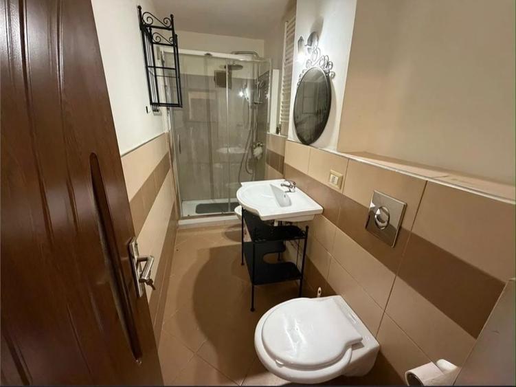 Apartament cu 2 camere decomandat în Obor