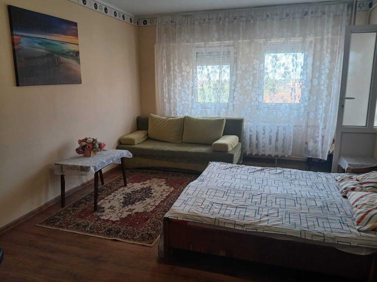 Garsonieră decomandată în Bârzești