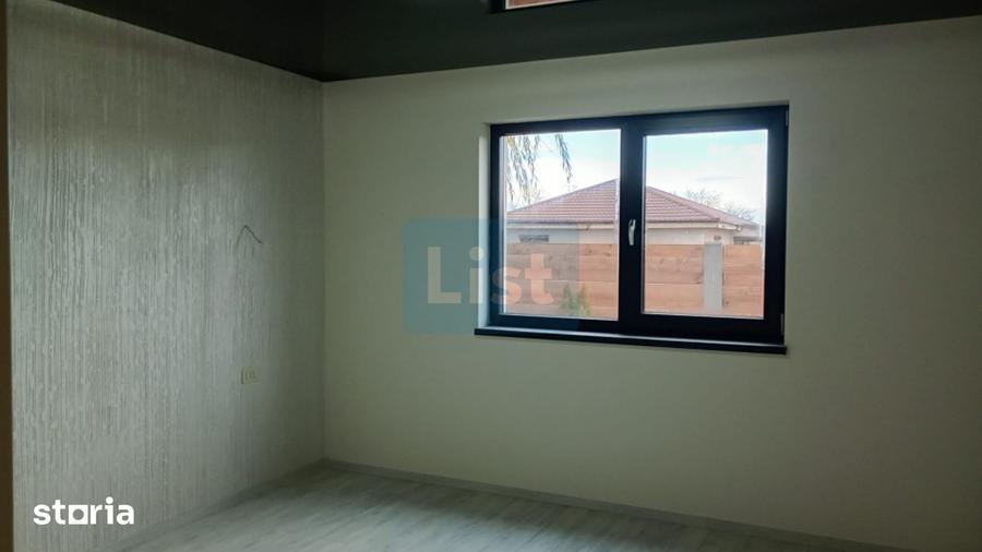 Casă cu 3 camere cu Teren 497 Mp în Șendreni