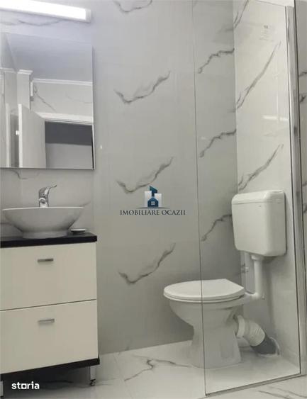 Apartament cu 3 camere semidecomandat în Berceni