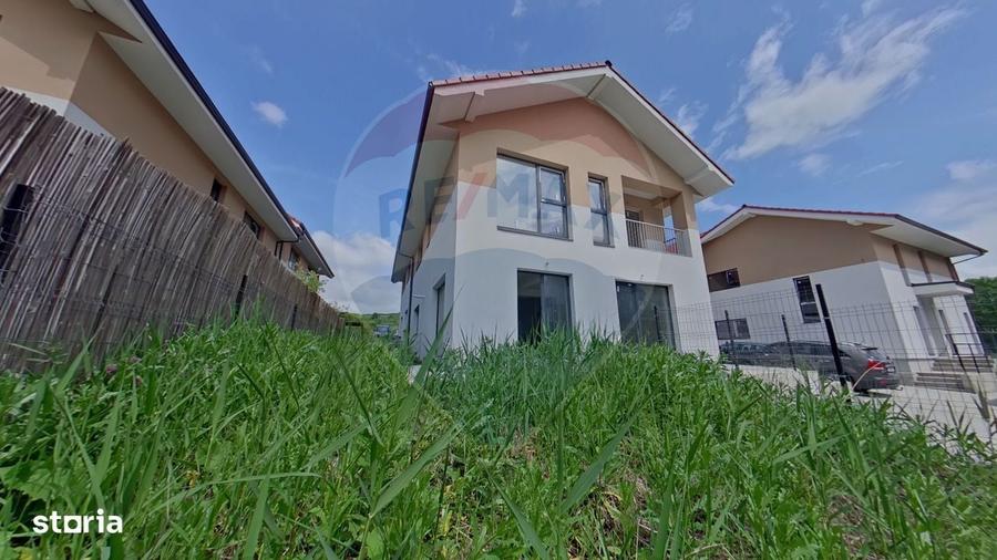 Casă cu 4 camere în Central