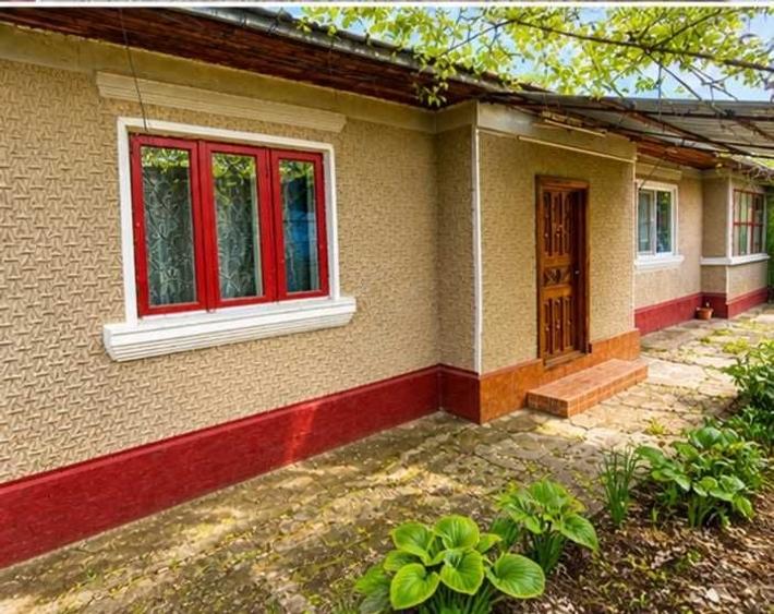 Casă cu 4 camere cu Teren 600 Mp în Central