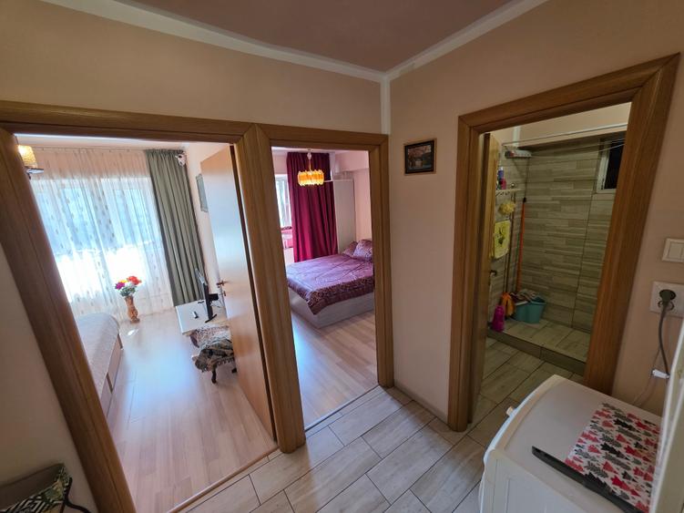 Apartament cu 3 camere decomandat în Doamna Ghica