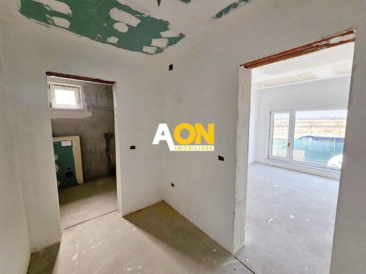 Casă individuală cu 6 camere cu Canalizare în Ciugud